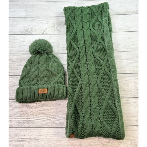 UGG Australia Accessories - UGG Australia Knit Infinity Scarf/ Beanie Hat Set Fleece Lined Green One Size